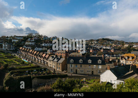 Cottages en terrasses dans la bière est du Devon Banque D'Images