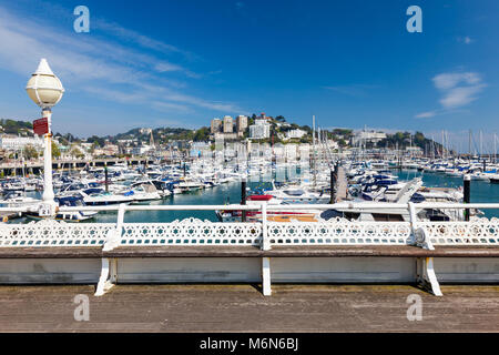 TORQUAY, Royaume-Uni - 7 mai 2016 - L'été au port et marina de Torquay Devon England UK une destination touristique populaire Banque D'Images