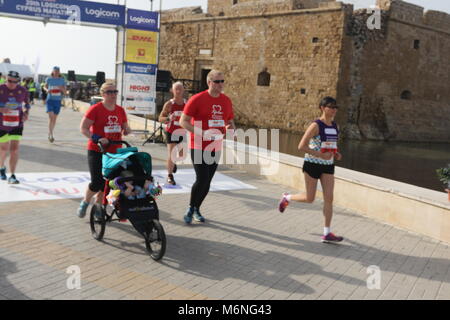 20ème Chypre Logicom marathon, demi-marathon, 10km, 5KM (04/03/2018), Paphos, Chypre, Europe Banque D'Images