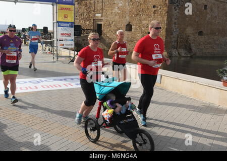 20ème Chypre Logicom marathon, demi-marathon, 10km, 5KM (04/03/2018), Paphos, Chypre, Europe Banque D'Images