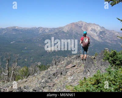 Journée de randonnée sépulcre Mountain. Randonneur sur sépulcre montagne ; Banque D'Images