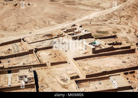 Photo aérienne du petit village entre Kaboul et Ghazni en Afghanistan Banque D'Images