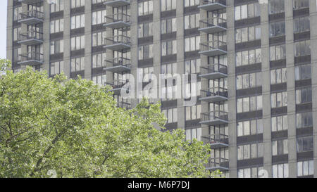 Plan large - New York City Housing complex extérieur jour photo création DX. Projet appartement balcon vue sur Banque D'Images