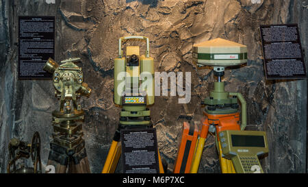 Ridnaun (Vallée Ridanna) dans le Tyrol du Sud, Italie - Mai 27,2017 : hall d'intérieur du Tyrol du Sud Mining Museum. l'outils des mineurs dans les mines Banque D'Images