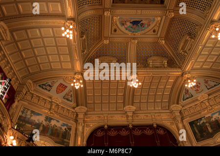 L'auditorium Royal Hall,plafond,Harrogate North Yorkshire, Angleterre, Royaume-Uni. Banque D'Images