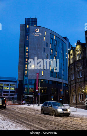 St Mary Street Cardiff couvertes de neige Banque D'Images