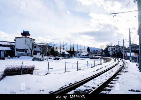 Japan Railways. C'est très pratique pour les visiteurs de voyager autour de Kawaguchi, le Japon. Banque D'Images