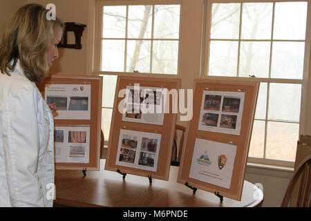 Centre de Pinnacles Reconsécration. 30 avril, 2016 | Inauguration du Centre de recherche et d'intendance des Pinnacles après avoir été rénové. Ce projet a été financé par un don généreux de notre partenaire, le Shenandoah National Park Trust. Banque D'Images