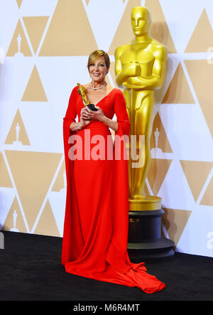 Allison Janney, lauréat du prix du second rôle féminin pour ?I, Tonya ? Pose dans la salle de presse au cours de la 90th Annual Academy Awards au Hollywood & Highland Center le 4 mars 2018 à Hollywood, Californie. Banque D'Images