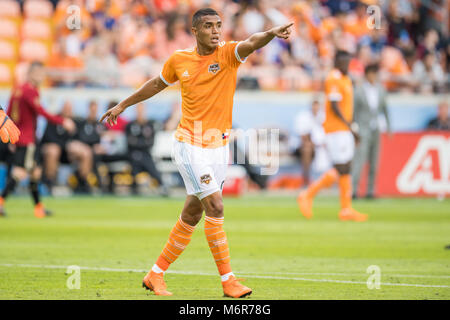 Houston, TX, USA. 3e Mar, 2018. Houston Dynamo avant Mauro Manotas (9) points au cours d'un match de soccer MLS entre le Dynamo de Houston et Atlanta United FC au stade BBVA Compass à Houston, TX. La Dynamo a gagné 4-0.Trask Smith/CSM/Alamy Live News Banque D'Images