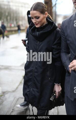 Paris, Frankreich. 08Th Mar, 2018. Olivia Palermo qui fréquentent le Valentino montrer lors de la Fashion Week de Paris - 4 mars 2018 - Crédit : Michael/Manhattan Piste ***IP pour un usage éditorial uniquement*** | Verwendung weltweit/dpa/Alamy Live News Banque D'Images