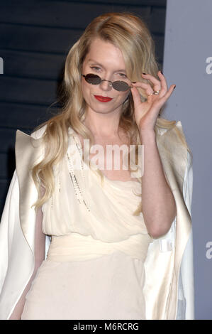 Beverly Hills, Californie. 4e Mar, 2018. Theodora Richards assistant à la 2018 Vanity Fair Oscar Party hosted by Radhika Jones à Wallis Annenberg Center for the Performing Arts le 4 mars 2018 à Beverly Hills, Californie. | Verwendung weltweit Credit : dpa/Alamy Live News Banque D'Images