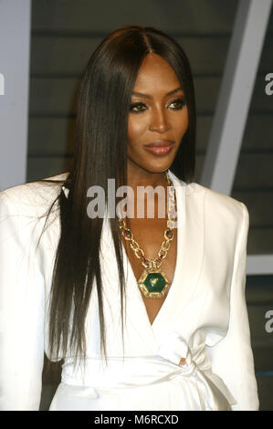 Beverly Hills, Californie. 4e Mar, 2018. Naomi Campbell assistant à la 2018 Vanity Fair Oscar Party hosted by Radhika Jones à Wallis Annenberg Center for the Performing Arts le 4 mars 2018 à Beverly Hills, Californie. | Verwendung weltweit Credit : dpa/Alamy Live News Banque D'Images