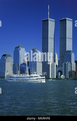 1989 Circuit Historique Boat Tours jumelles (©MINORU YAMASAKI 1973) CENTRE-VILLE HUDSON RIVER NEW YORK CITY USA Banque D'Images