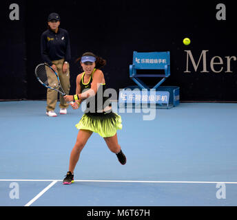 Zhu Lin partenaires vous Xiaodi Timea Bacsinszky vs et Jelena Ostapenko au tournoi de tennis Open de Chine à Beijing, octobre 2016 Banque D'Images