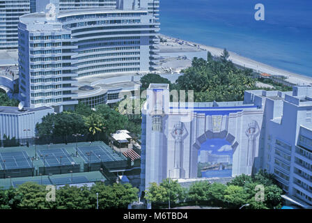 1992 TROMPHE AÉRIENNES HISTORIQUES-L'OEIL (©RICHARD HAAS 1986) FONTAINEBLEAU HOTEL MORRIS LAPIDUS (©1954) MIAMI BEACH FLORIDE USA Banque D'Images