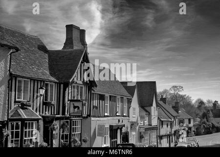 Boutiques le long de la rue principale, Lavenham village, comté de Suffolk, Angleterre, RU Banque D'Images