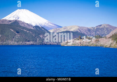 Vue du mont Fuji depuis le lac Ashi, Japon Banque D'Images