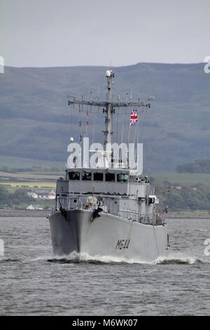 FS Pegase (M644), un Centaure-classe (tripartite) exploité par la destiné au chasseur de la marine française, passant Greenock au début de l'exercice Joint Warrior 17-2. Banque D'Images