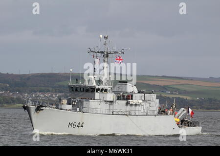 FS Pegase (M644), un Centaure-classe (tripartite) exploité par la destiné au chasseur de la marine française, passant Greenock au début de l'exercice Joint Warrior 17-2. Banque D'Images