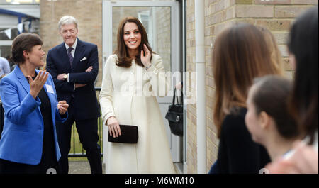 La duchesse de Cambridge Kate Middleton chez Pegasus School Oxford. Richard Cave 06.03.18 Banque D'Images