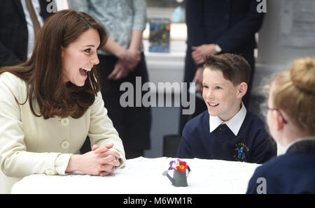 La duchesse de Cambridge Kate Middleton chez Pegasus School Oxford. Richard Cave 06.03.18 Banque D'Images