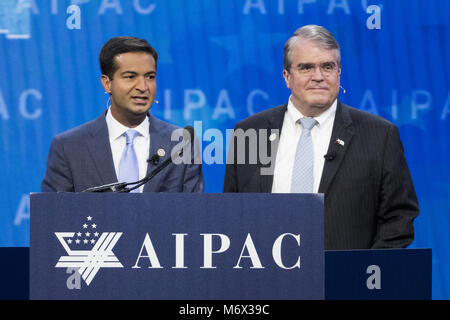 Washington, DC, USA. Mar 6, 2018. CARLOS CURBELO, représentant des États-Unis (R) pour le 26e district de la Floride, et JOHN CULBERSON, représentant des États-Unis (R) pour le 7e district du Texas, parlant à l'AIPAC (American Israël Public Affairs Committee) Conférence politique à la Walter E. Washington Convention Center à Washington, DC, le 6 mars 2018 Crédit : Michael Brochstein/ZUMA/Alamy Fil Live News Banque D'Images