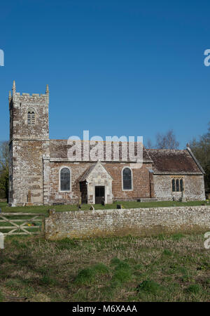 L'église paroissiale de St Mary, Almer, Dorset est un 12e siècle bâtiment classé grade 1. Banque D'Images