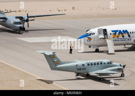 Aireal vue sur avions à l'aéroport d'Uyuni Banque D'Images