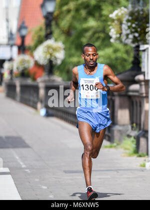 Fsiha Robel a gagné Atea Norrköping city race run dans la ville de Norrköping, Suède en août 2017. Banque D'Images