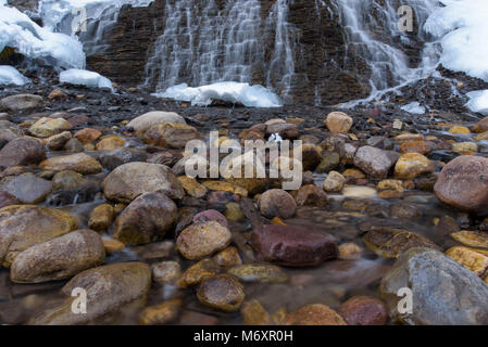 En hiver, la cascade Canyon Maligne, parc national Jasper, Canada Banque D'Images