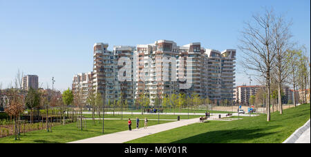 MILAN, ITALIE, LE 28 MARS 2017 - Nouveau bâtiment résidentiel moderne maisons de ville 'Life', le quartier d'affaires et résidentiel 'Tre Torri", Milan, Italie Banque D'Images