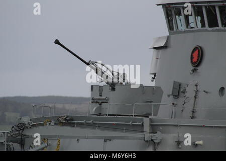 Un canon de 40 mm Bofors, effectué sur LNVS Virsaitis (A53), une classe de Vidar et support mouilleur de navire exploité par la Marine lettone. Banque D'Images