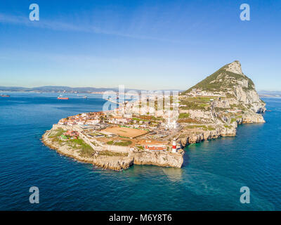 Célèbre rocher de Gibraltar sur le territoire britannique d'outre-mer, Gibraltar, Péninsule ibérique, Europe Banque D'Images