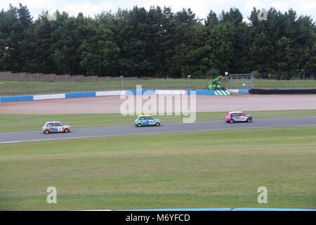 Mini Miglia course au circuit de Donington Park en juillet 2015 Banque D'Images