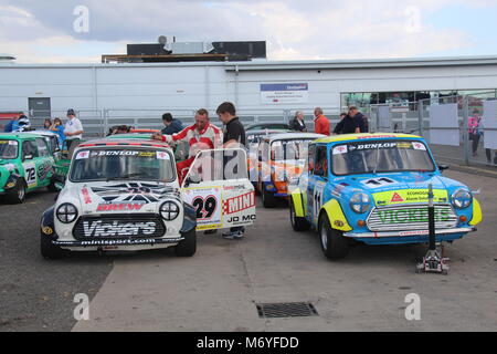 Mini Miglia course au circuit de Donington Park en juillet 2015 Banque D'Images