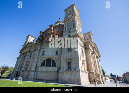 VICOFORTE, ITALIE 11 AVRIL 2017 - Sanctuaire de Vicoforte, province de Cuneo, Piémont, Italie, le plus grand dôme elliptique dans le monde. Banque D'Images