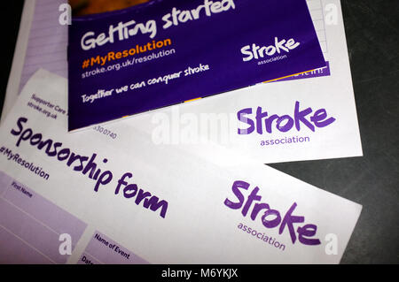 Documents de la Stroke Association Résolution exécuter une activité de bienfaisance. Banque D'Images