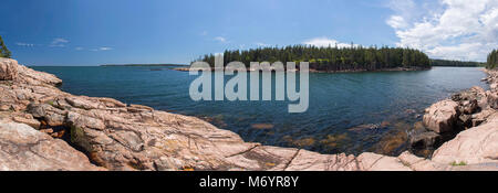 Vue panoramique sur l'océan prise à la Ship Harbour Trail dans l'Acadia National Park, Maine, USA Banque D'Images