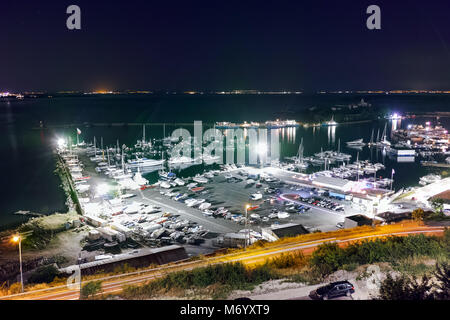 Seascape Nuit du port de Sozopol, Bulgarie, la Région de Burgas Banque D'Images