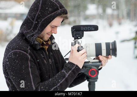 Vidéaste de mariage Mariage d'hiver à Banque D'Images