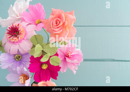 Bouquet de fleurs papier crépon Banque D'Images