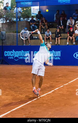 304 Rang ATP 2018-03-07. 24 ans, 168 Lbs. (5'10' de hauteur. Argentiinia, Buenos Aires. Cachantun Challenger, ronde de 32, 7-6 ; 3-6, et 6-4. Match gagné. Banque D'Images