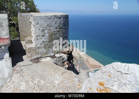 Vue sud du haut du rocher de Gibraltar sur la méditerranée Banque D'Images