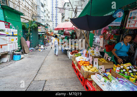 Marché de Fruits et légumes dans le milieu, l'île de Hong Kong, Hong Kong Banque D'Images