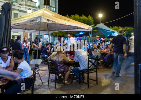 Granada, Nicaragua - 20 janvier : rue gastronomique au Nicaragua avec beaucoup de touristes et habitants bénéficiant d'une cuisine raffinée à l'extérieur. Janvier 20, 2018 Granad Banque D'Images