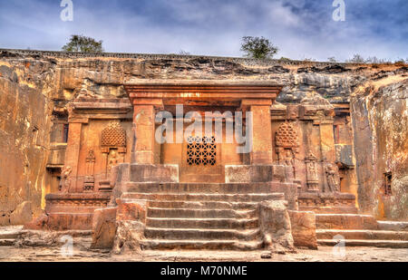 L'Hindu Temple Dashavatara grotte, 15 au complexe de l'Inde - Les grottes d'Ellora Banque D'Images