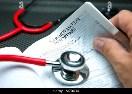 Montréal, Canada, 7 mars 2018,. Stéthoscope sur un livre de diagnostic médical.Credit:Mario Beauregard/Alamy Live News Banque D'Images