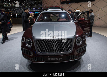 Genève. 7 mars, 2018. Photo prise le 7 mars 2018 montre la Bentley Bentayga Hybrid à la 88e Salon International de l'Automobile à Genève, Suisse. Le salon de l'automobile, qui attire plus de 180 exposants du monde entier, est ouvert au public du 8 au 18 mars 2018. Credit : Xu Jinquan/Xinhua/Alamy Live News Banque D'Images