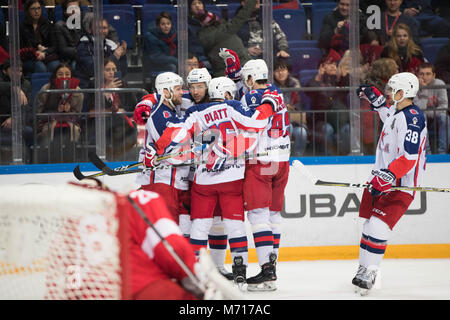Moscou, Russie. 7 mars, 2018. Les joueurs de CSKA célébrer lors d'une notation KHL play-off match entre Moscou CSKA et Spartak de Moscou, Russie, le 7 mars 2018. Credit : Wu Zhuang/Xinhua/Alamy Live News Banque D'Images
